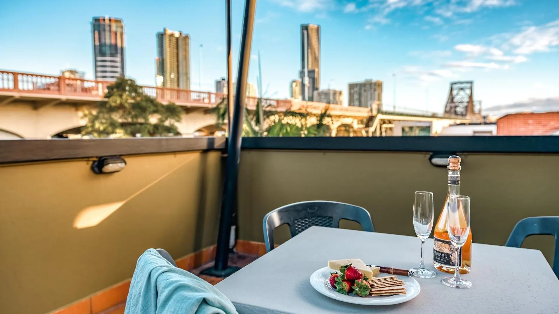 Il Mondo Boutique Hotel Brisbane 4*,